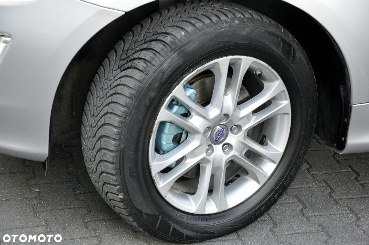 Volvo XC 60 T5 AWD Momentum - 17