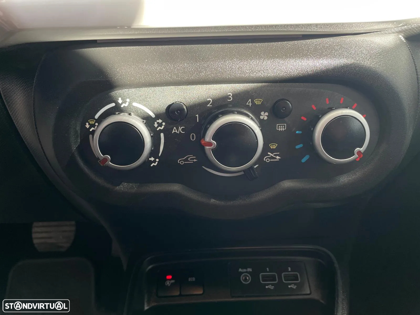 Renault Twingo TCE 90 EDC INTENS - 13
