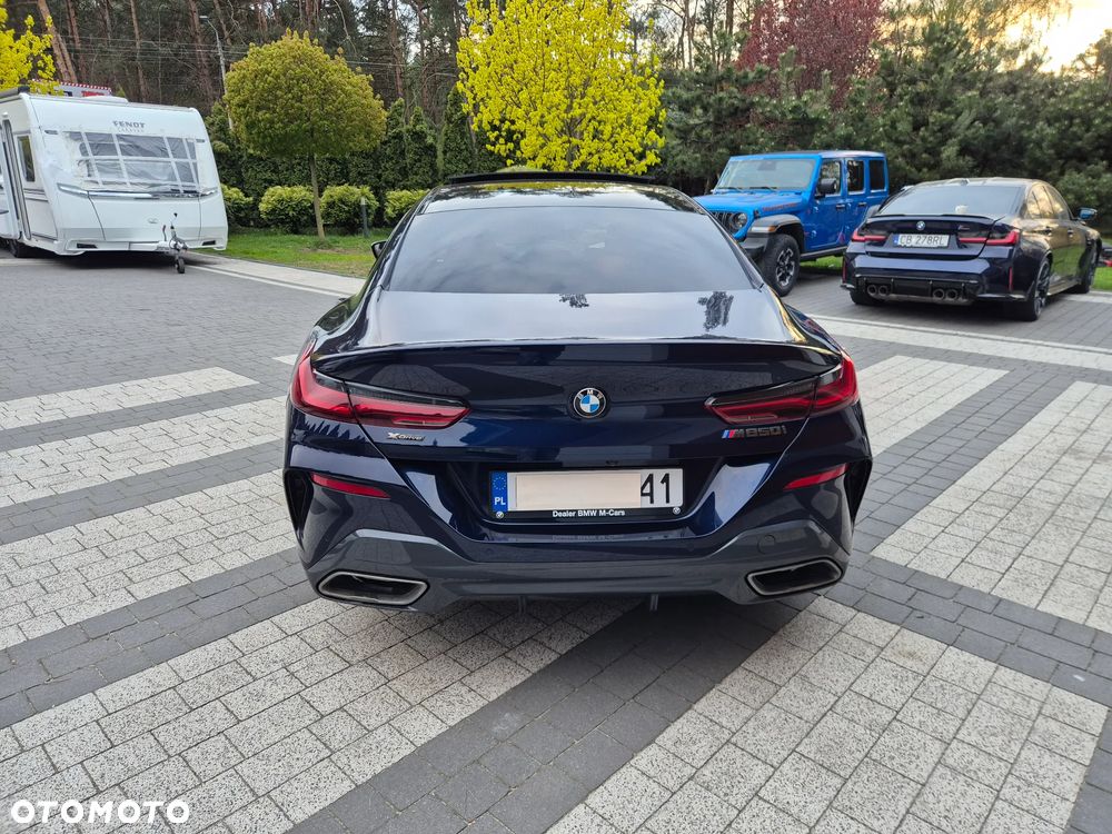 BMW Seria 8 - 12