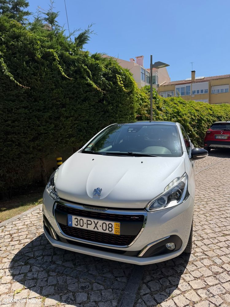 Peugeot 208 1.2 PureTech GT Line EAT6 - 4