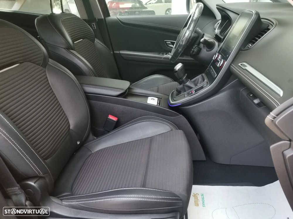 Renault Grand Scénic 1.5 dCi Intens Hybrid Assist SS - 15