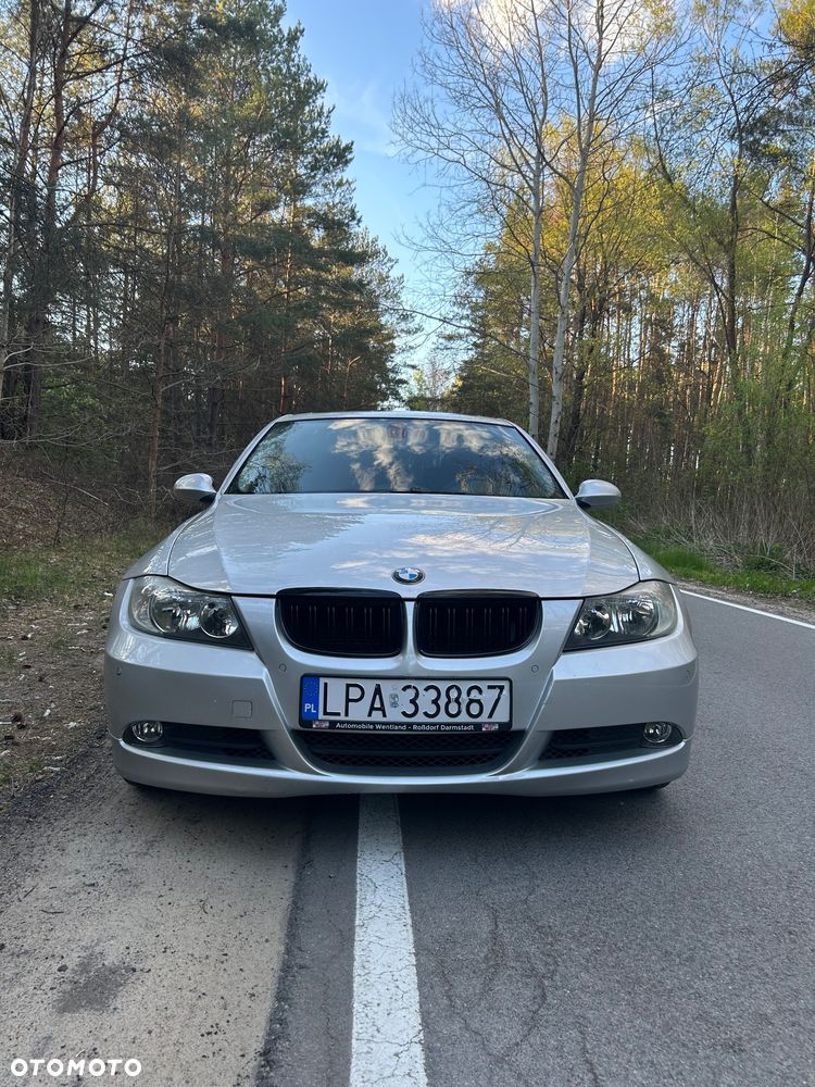 BMW Seria 3 320i - 3
