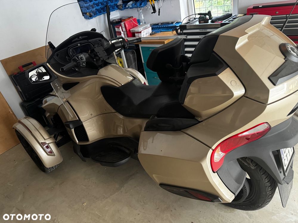 Can-Am Spyder - 4