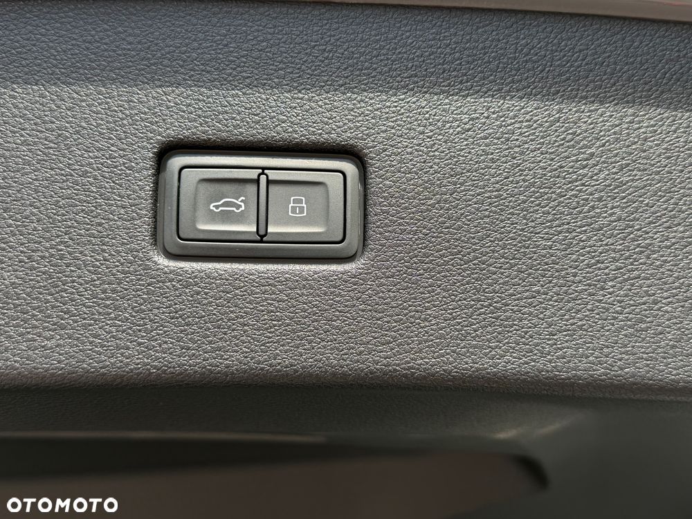 Audi RS Q8 TFSI quattro tiptronic - 40