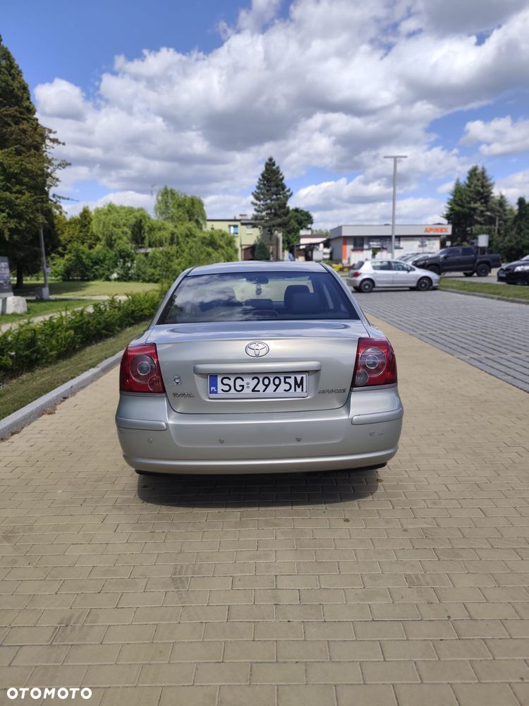 Toyota Avensis 1.8 VVT-i Sol - 8
