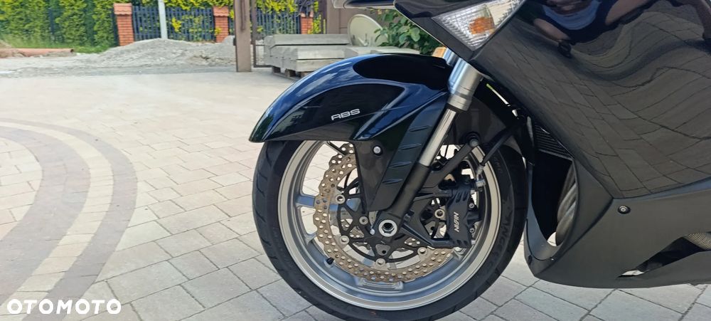 Kawasaki GTR - 39