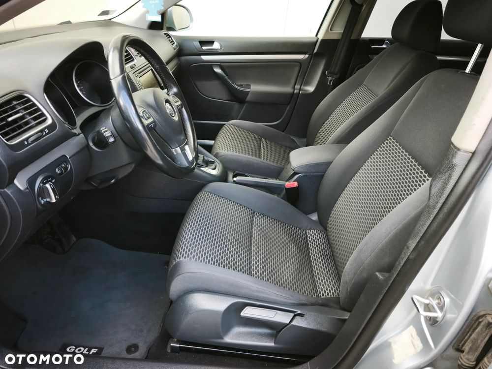Volkswagen Golf 1.6 TDI Comfortline DSG - 8