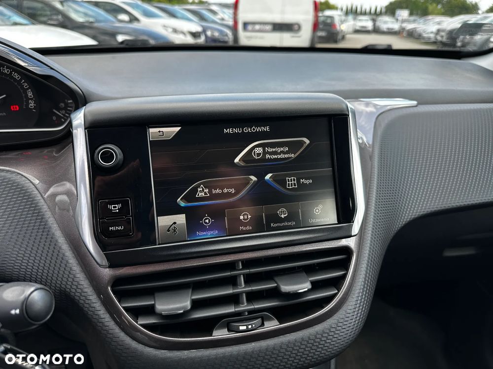 Peugeot 2008 - 12