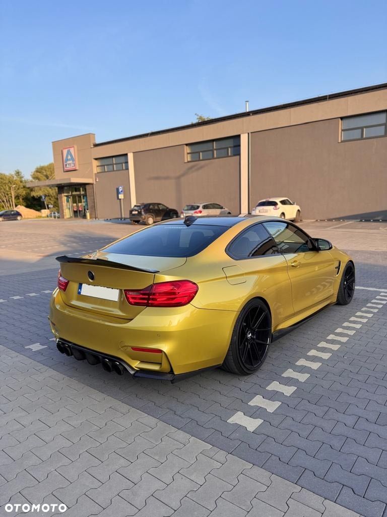 BMW M4 DKG - 12