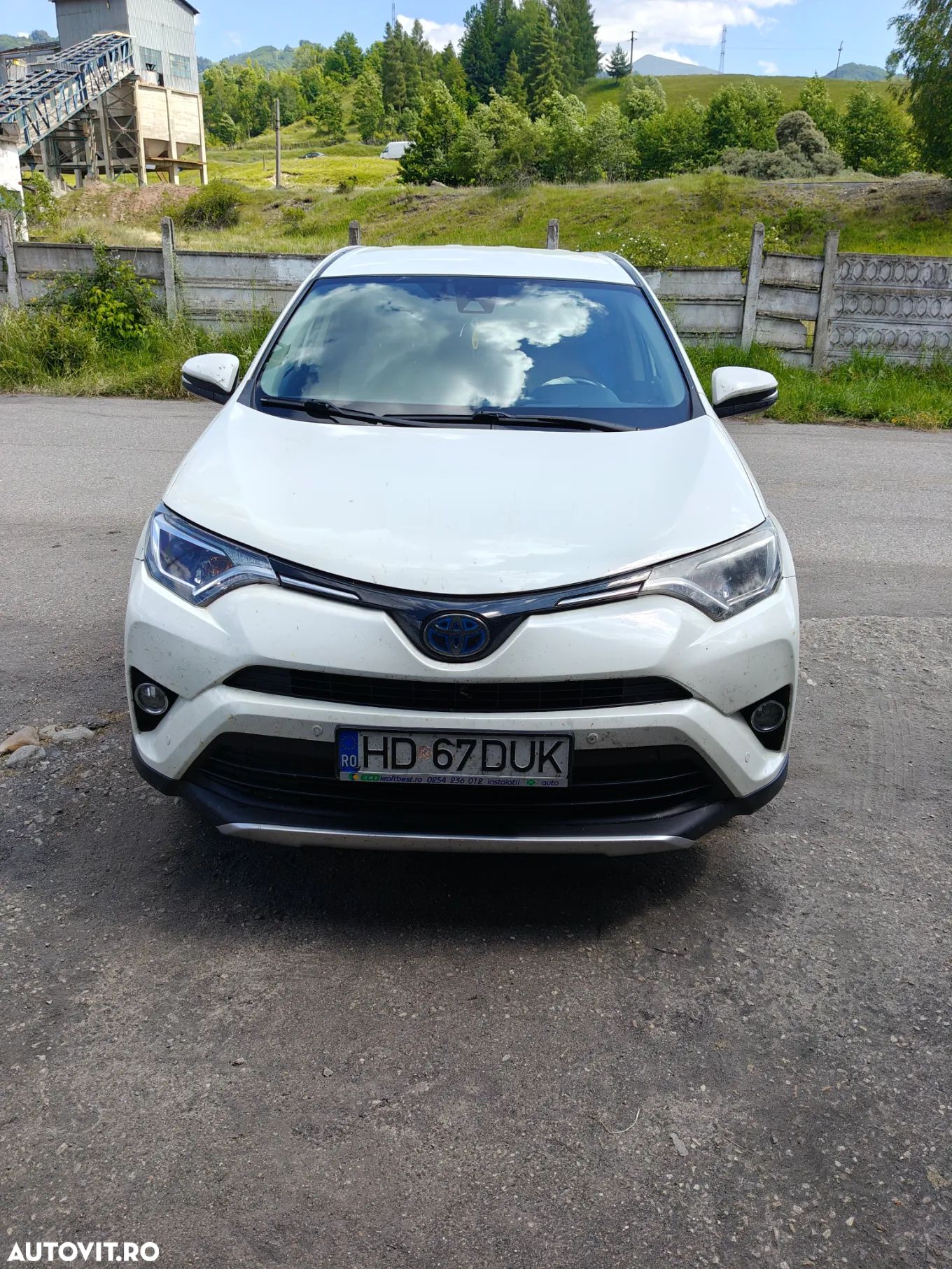 Toyota RAV4 - 1