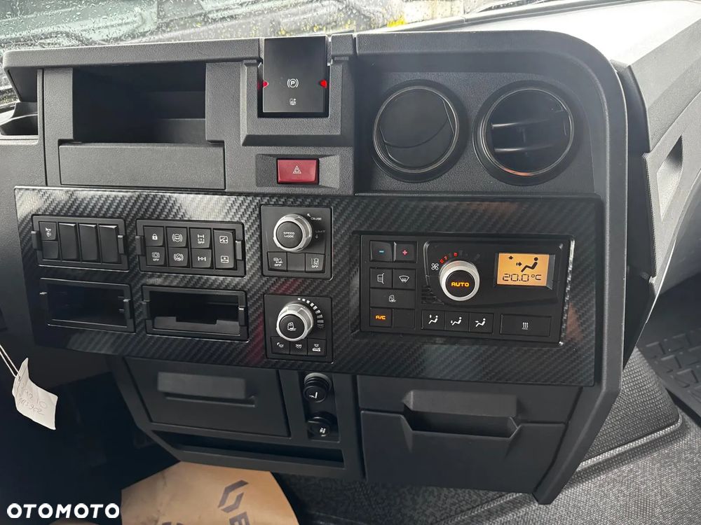 Renault T480 High Cab - 10