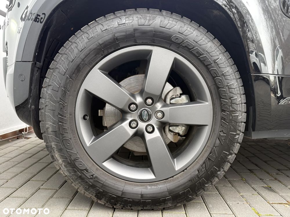 Land Rover Defender 90 D250 X-Dynamic SE - 7