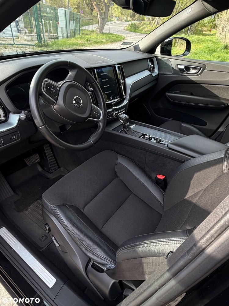 Volvo XC 60 T5 GPF Momentum - 13