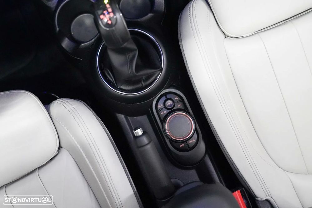 MINI Cabrio Cooper S Auto - 21
