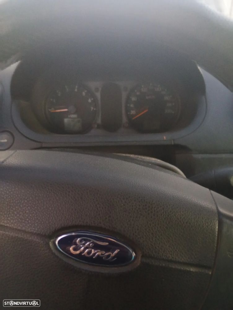 Ford Fiesta - 7