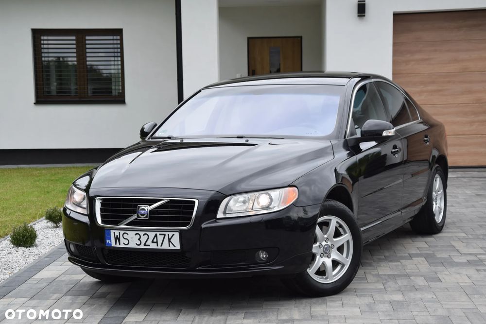 Volvo S80 2.5T Momentum - 1
