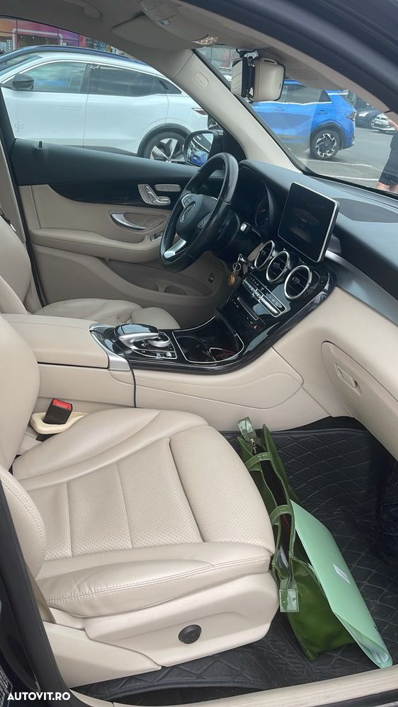 Mercedes-Benz GLC - 7
