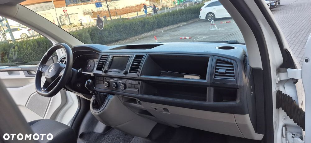 Volkswagen Transporter - 30