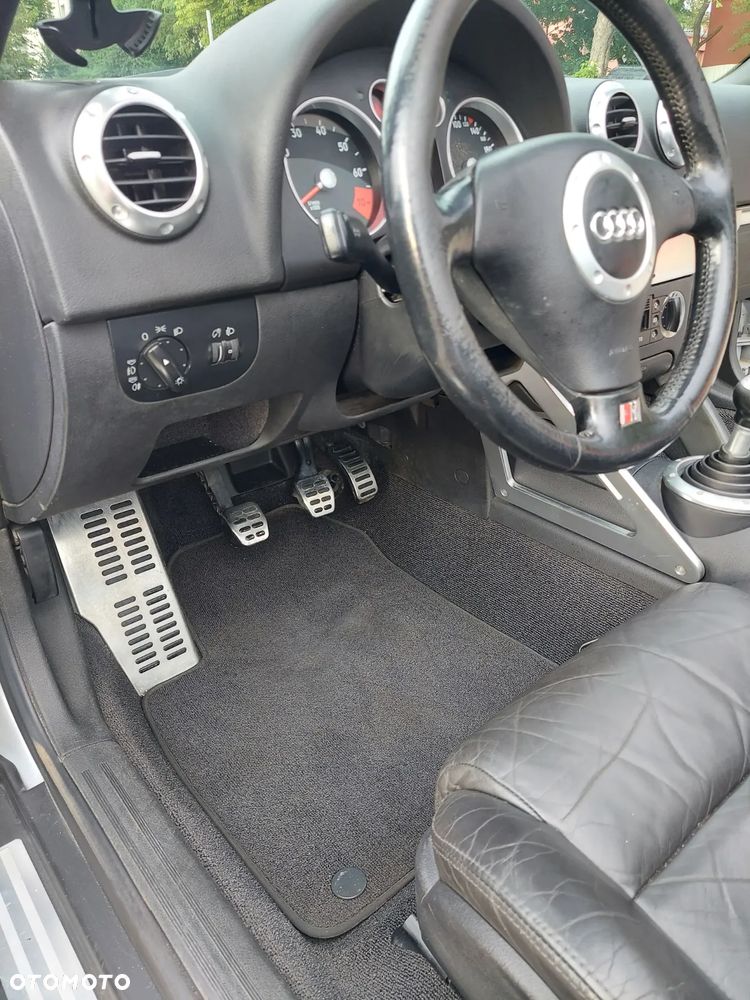 Audi TT Coupé 1.8T Quattro - 22