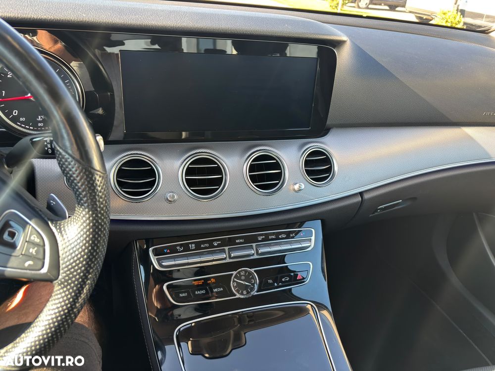 Mercedes-Benz E - 28