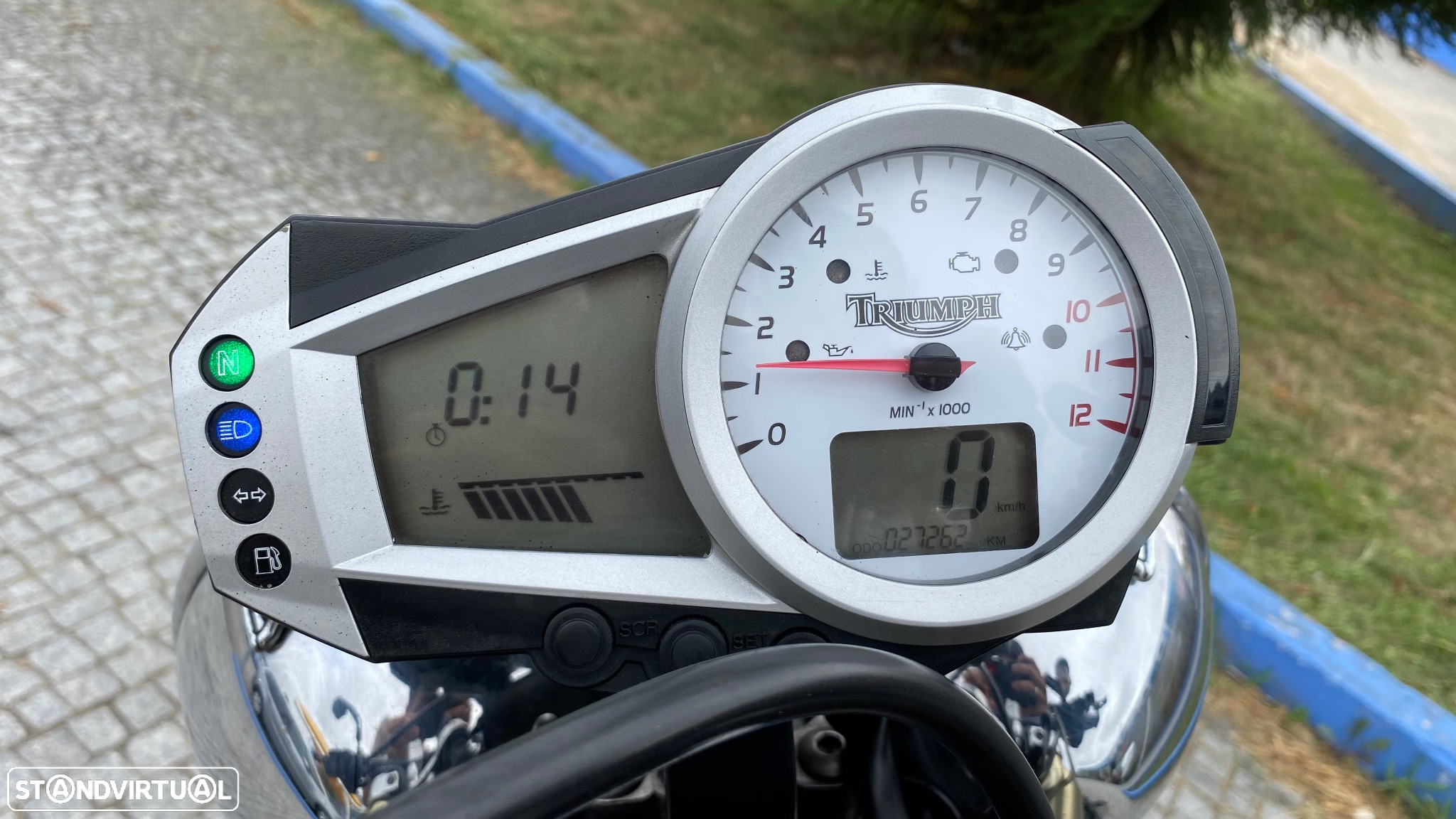 Triumph Speed Triple - 18