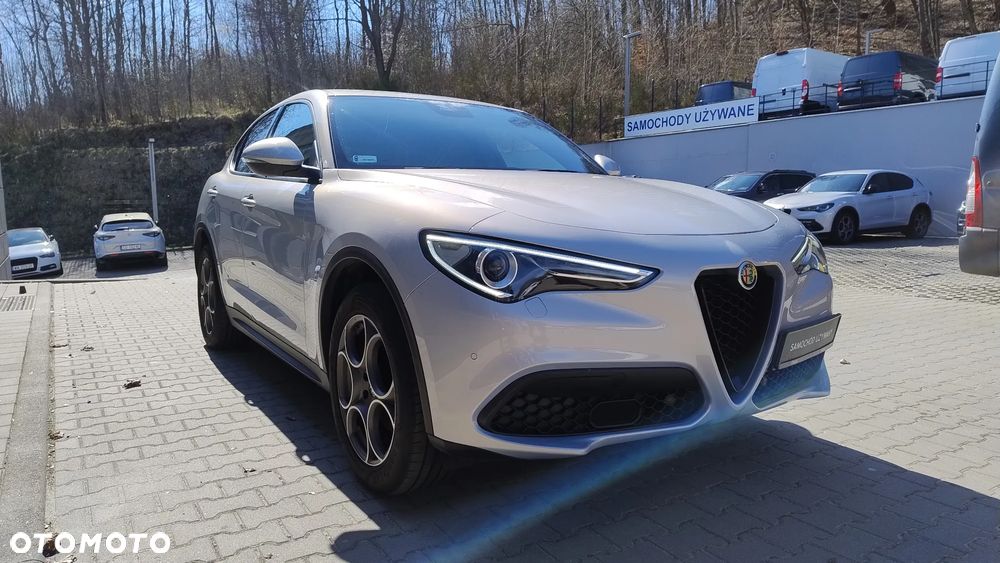 Alfa Romeo Stelvio - 5