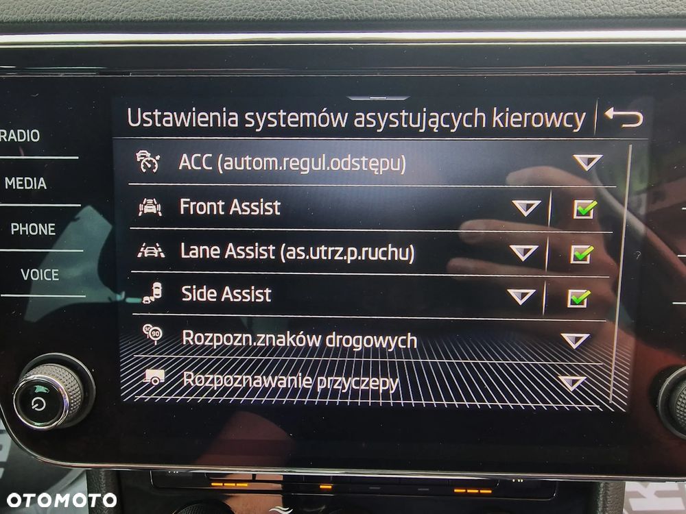 Skoda Superb 2.0 TDI Style DSG7 - 29