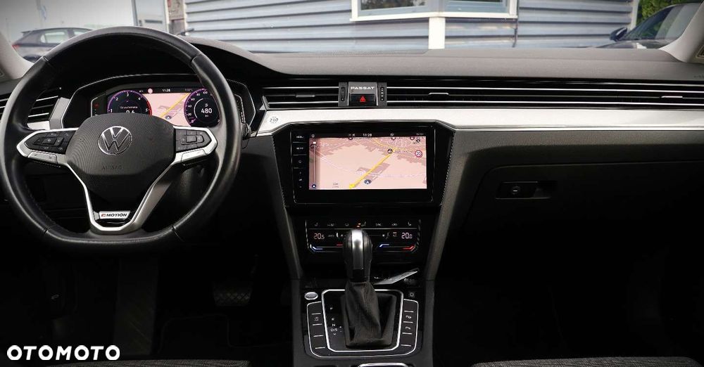 Volkswagen Passat Variant 2.0 TDI SCR DSG 4Motion Business - 14