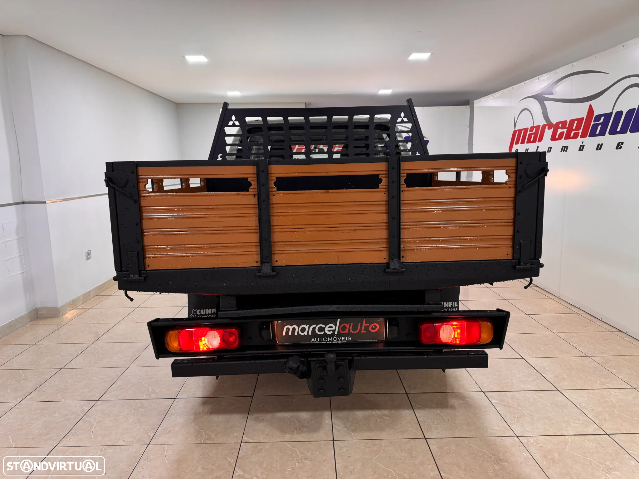 Mitsubishi L200 2.3 DI-D Space Cab Invite 4WD 3L IVA DEDUTIVEL - 8