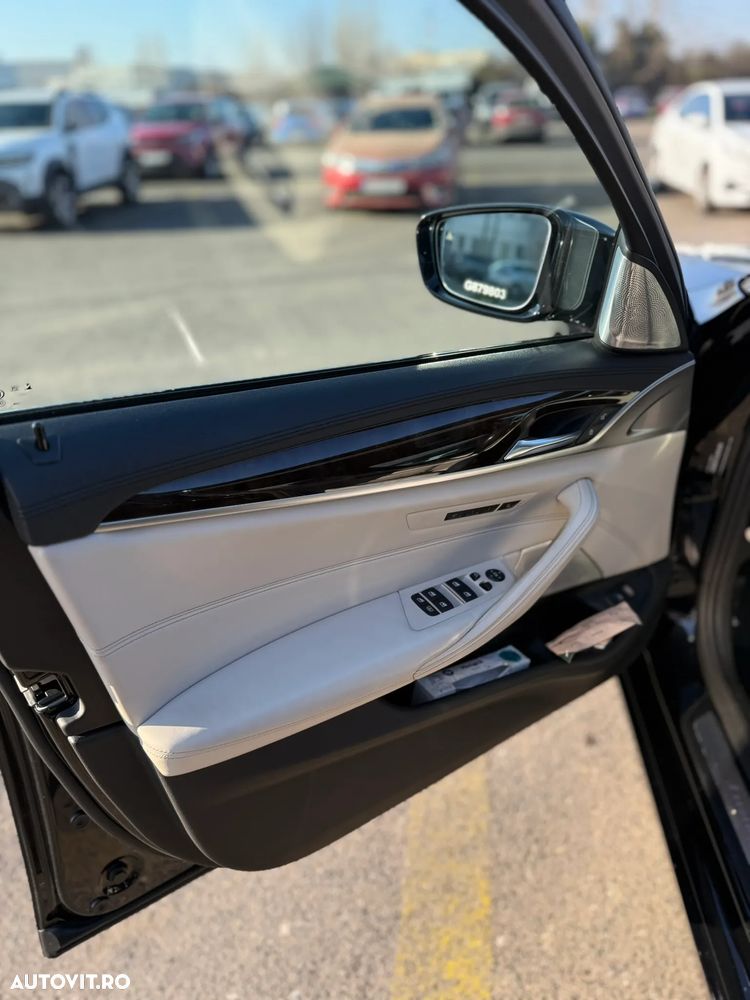 BMW Seria 5 530d xDrive Aut. Luxury Line - 25