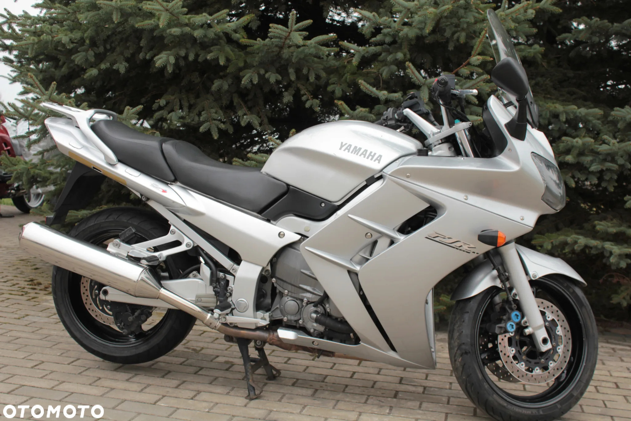 Yamaha FJR - 37