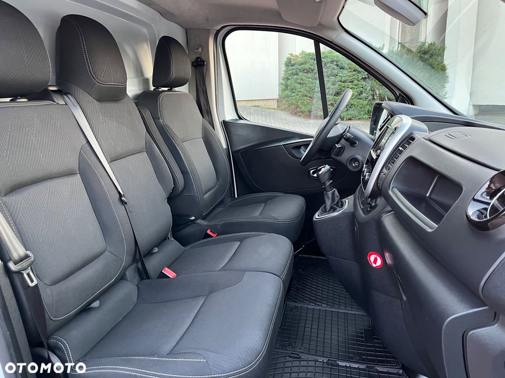 Renault Trafic - 23