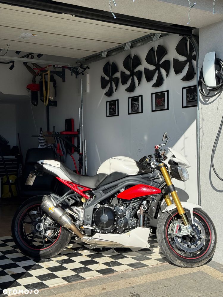 Triumph Speed Triple - 2