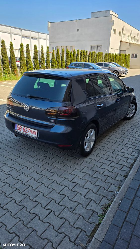 Volkswagen Golf 1.6 TDI BlueMotion Technology Comfortline - 2