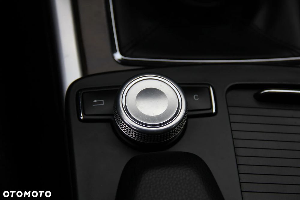 Mercedes-Benz Klasa E 200 Kompressor Elegance - 30