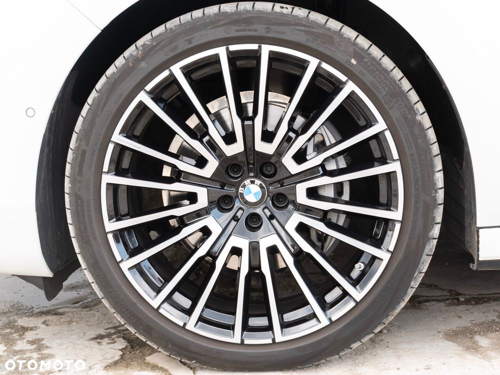 BMW Seria 7 - 8