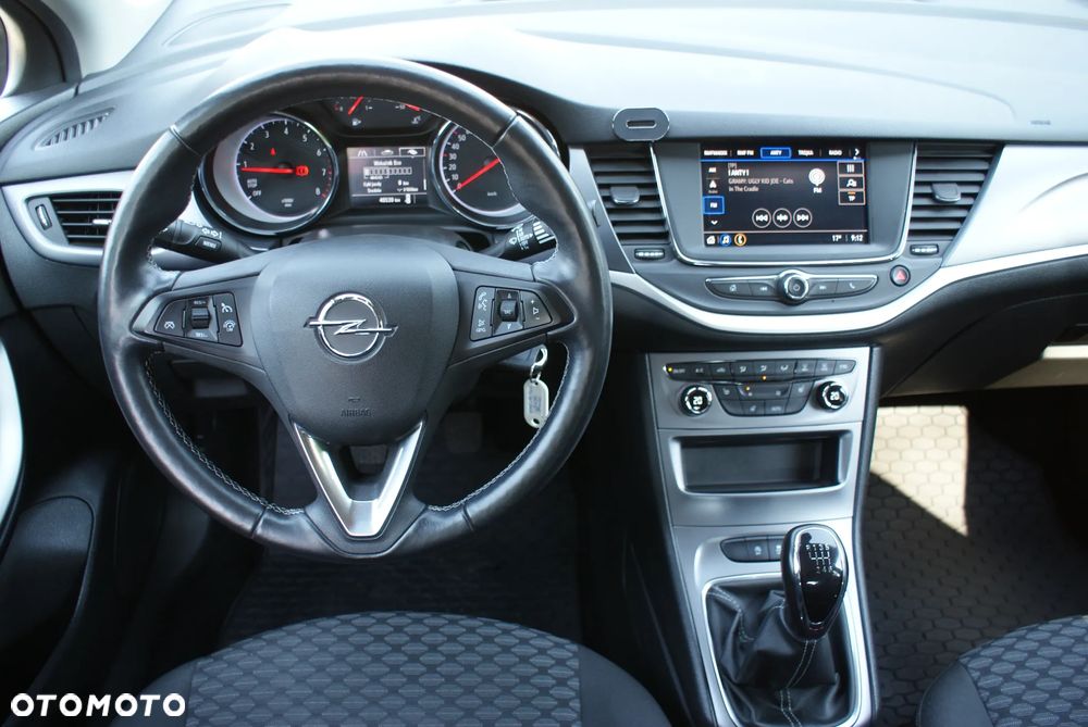 Opel Astra - 8
