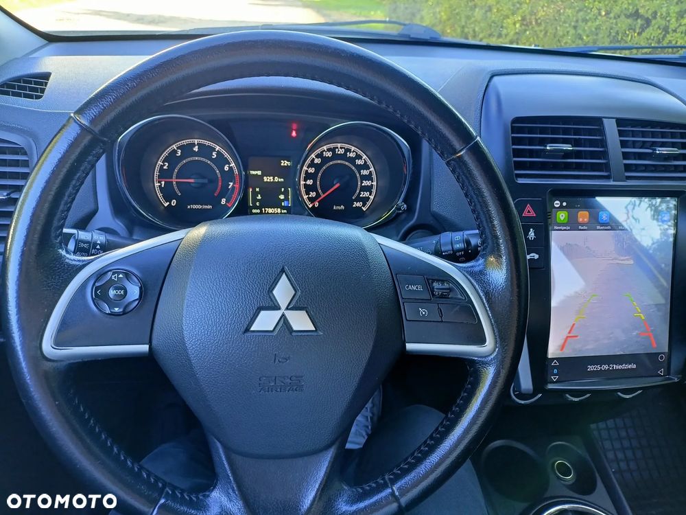 Mitsubishi ASX - 16
