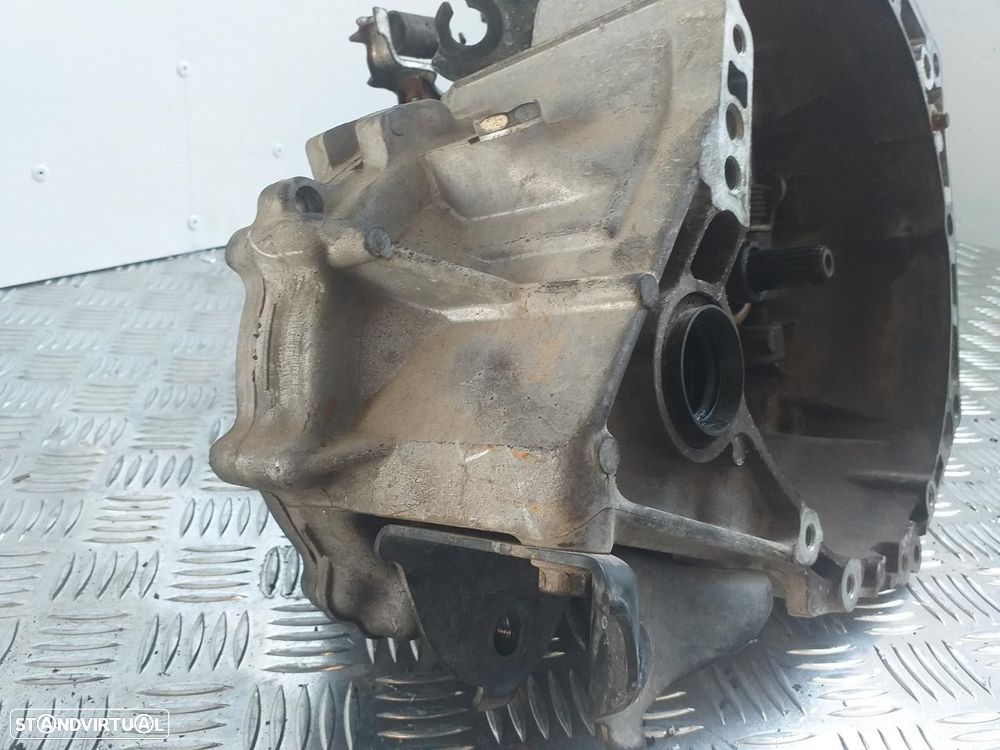 CAIXA VELOCIDADES TOYOTA AYGO 2011 - 1