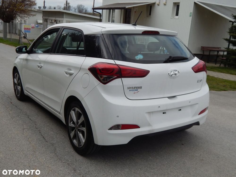 Hyundai i20 1.2 BlueDrive Comfort - 10