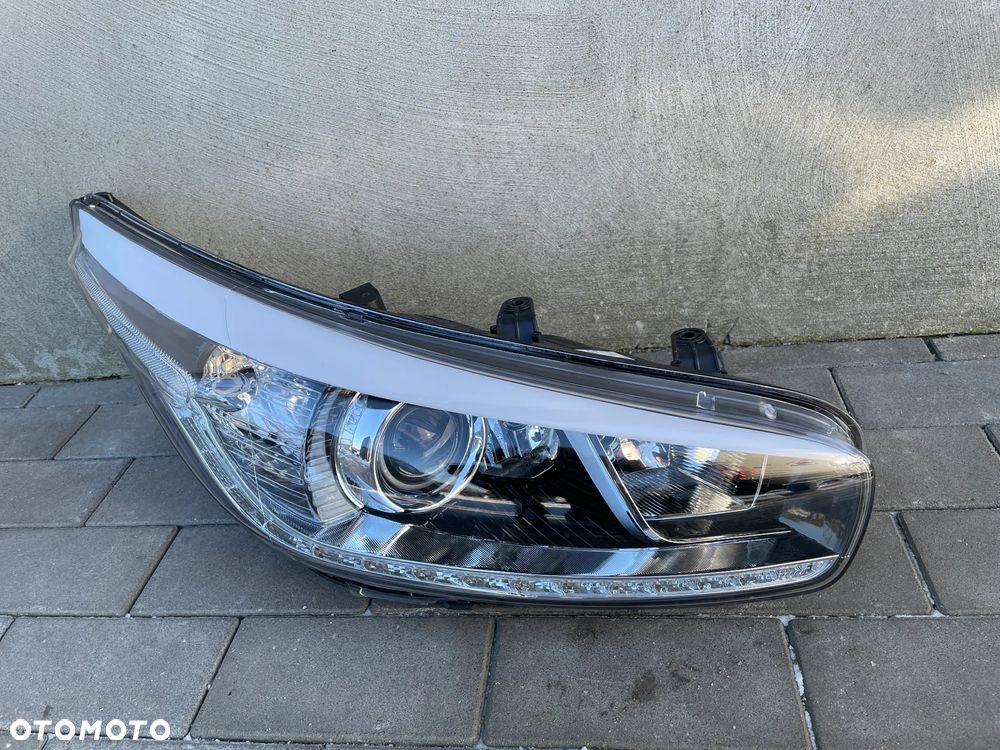 LAMPA PRZEDNIA PRAWA KIA CEED II  2012-2015 - NOWA h7 h7 h7 - 1