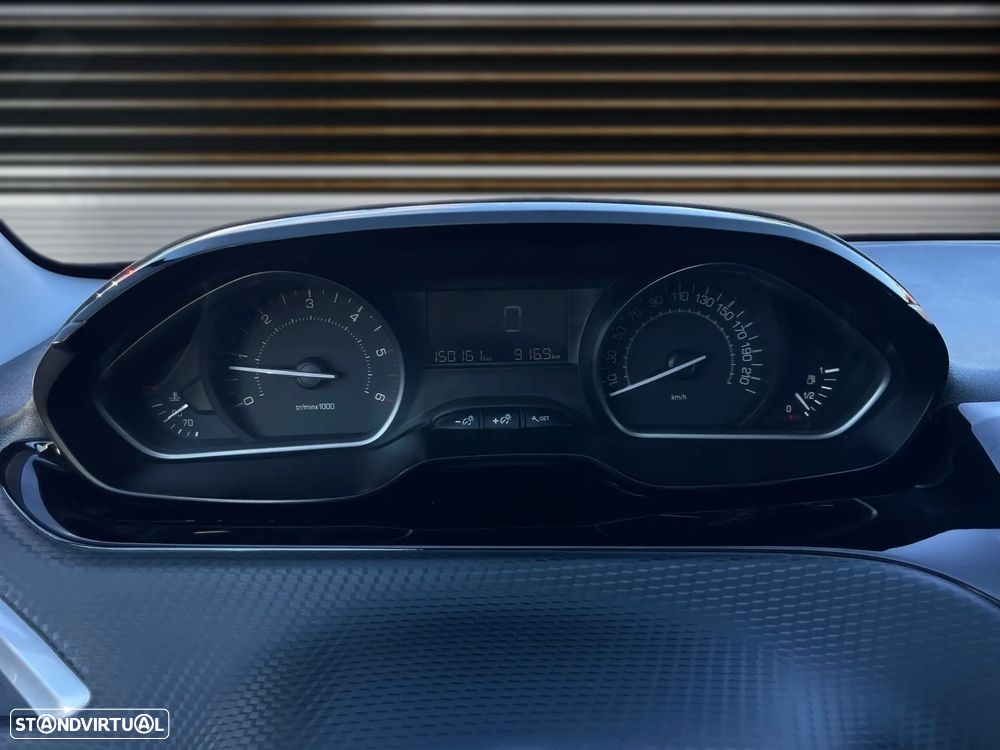 Peugeot 208 1.6 BlueHDi Style - 16