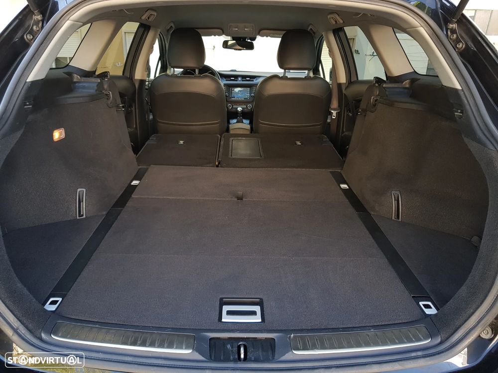 Toyota Avensis Touring Sports 1.6 D-4D Luxury+GPS - 49