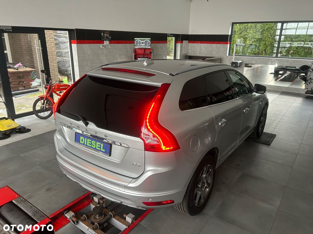 Volvo XC 60 D3 Geartronic Momentum - 8