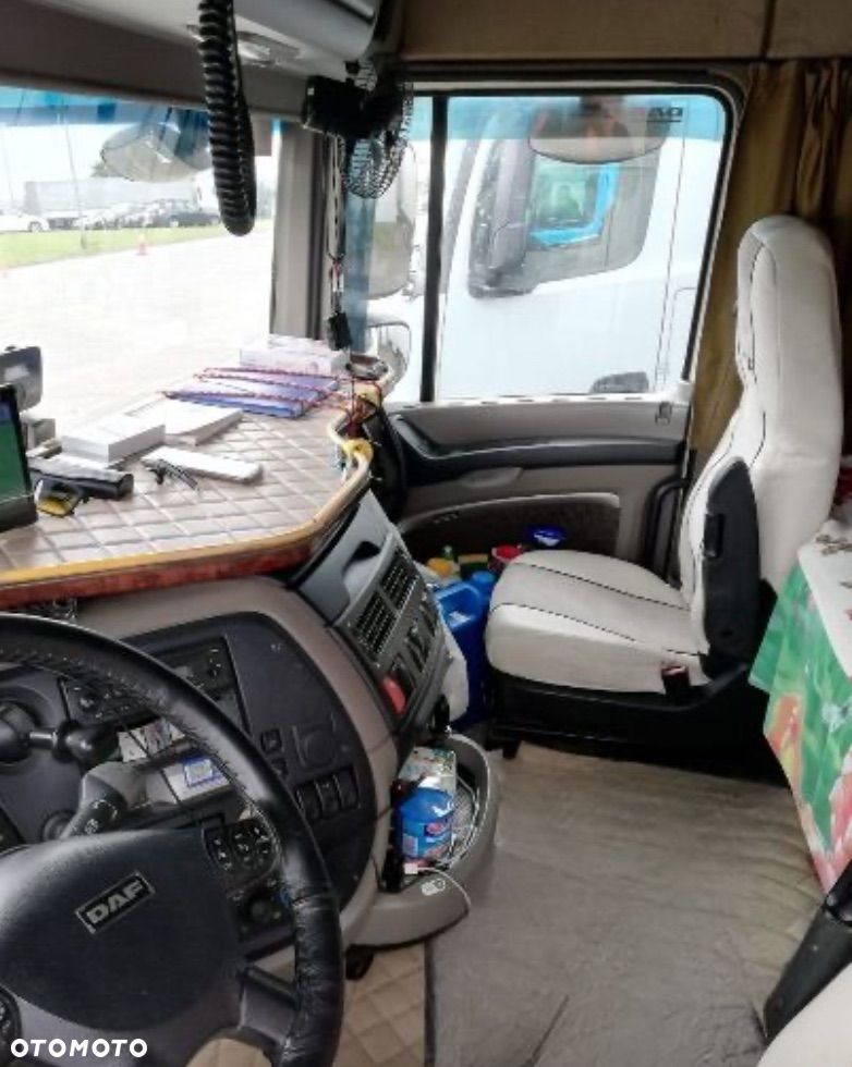 DAF XF 105.460 - 4