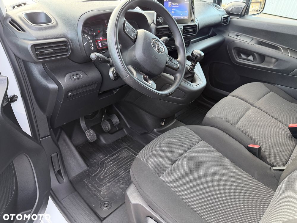 Toyota Proace City - 26