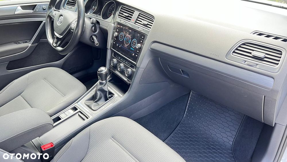 Volkswagen Golf 1.6 TDI BMT Comfortline - 14