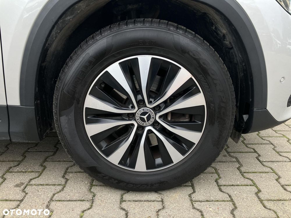 Mercedes-Benz GLA 200 - 26