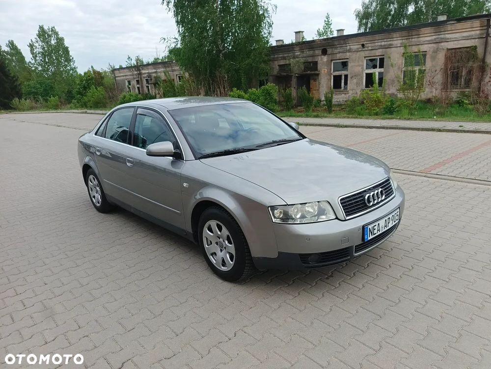 Audi A4 Limousine - 2