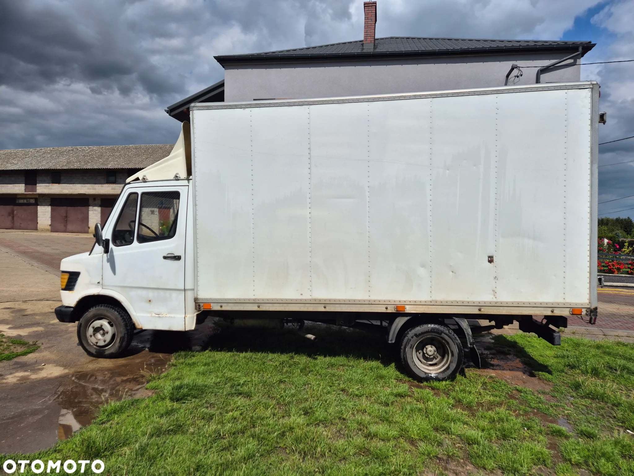 Mercedes-Benz 410 D - 2